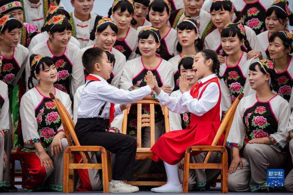 辉皇娱乐